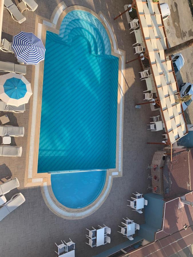 Holiday Hotel Кушадаси Екстер'єр фото